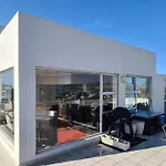 Jacuzzi With 270 Views Right On Beach