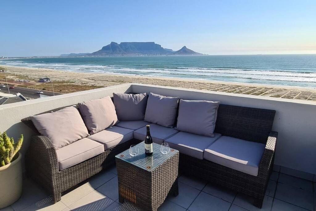Jacuzzi With 270 Views Right On Apartment *