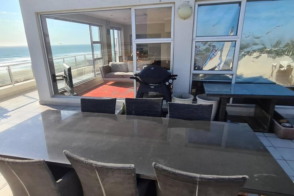 Apartment Jacuzzi With 270 Views Right On
