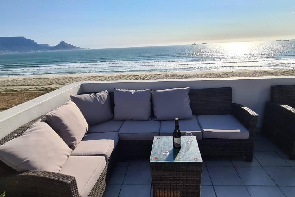 Jacuzzi With 270 Views Right On Apartment *