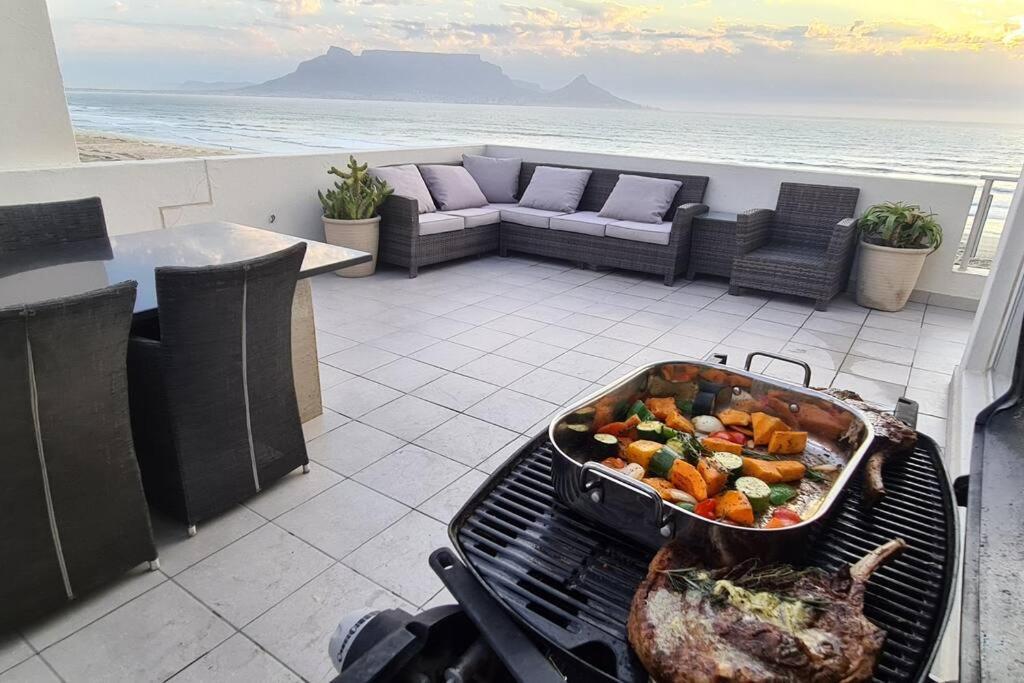 Jacuzzi With 270 Views Right On Apartment Cape Town